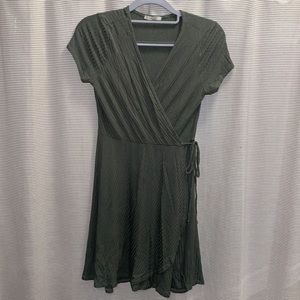 🎉 3 items for $20! Olive Green Wrap Dress